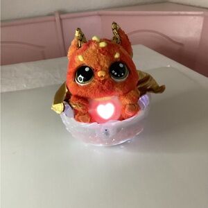 Hatchimals alive dragul Plush Dragon with Light-Up Heart and egg